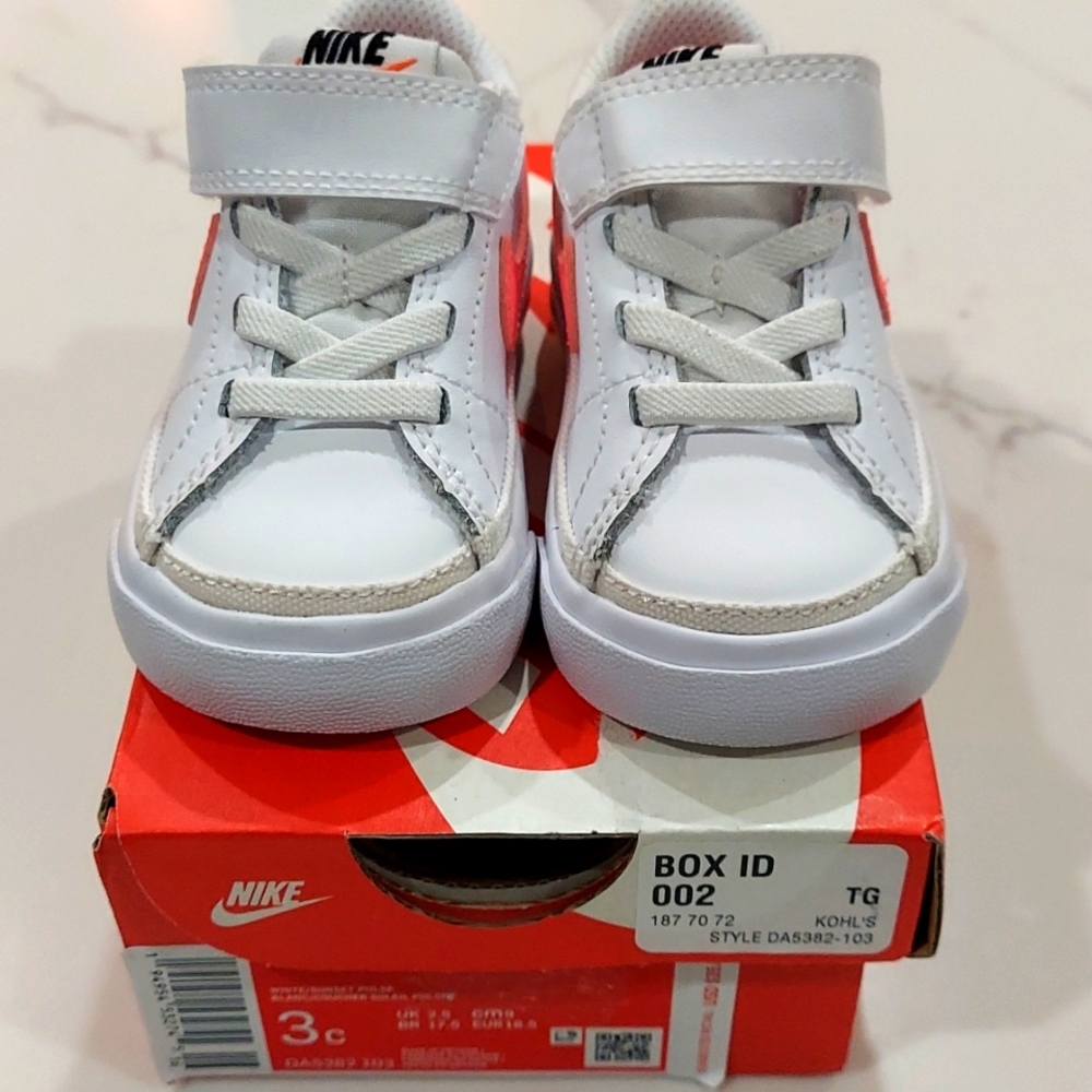 Toddler Nike Court Legacy sneakers